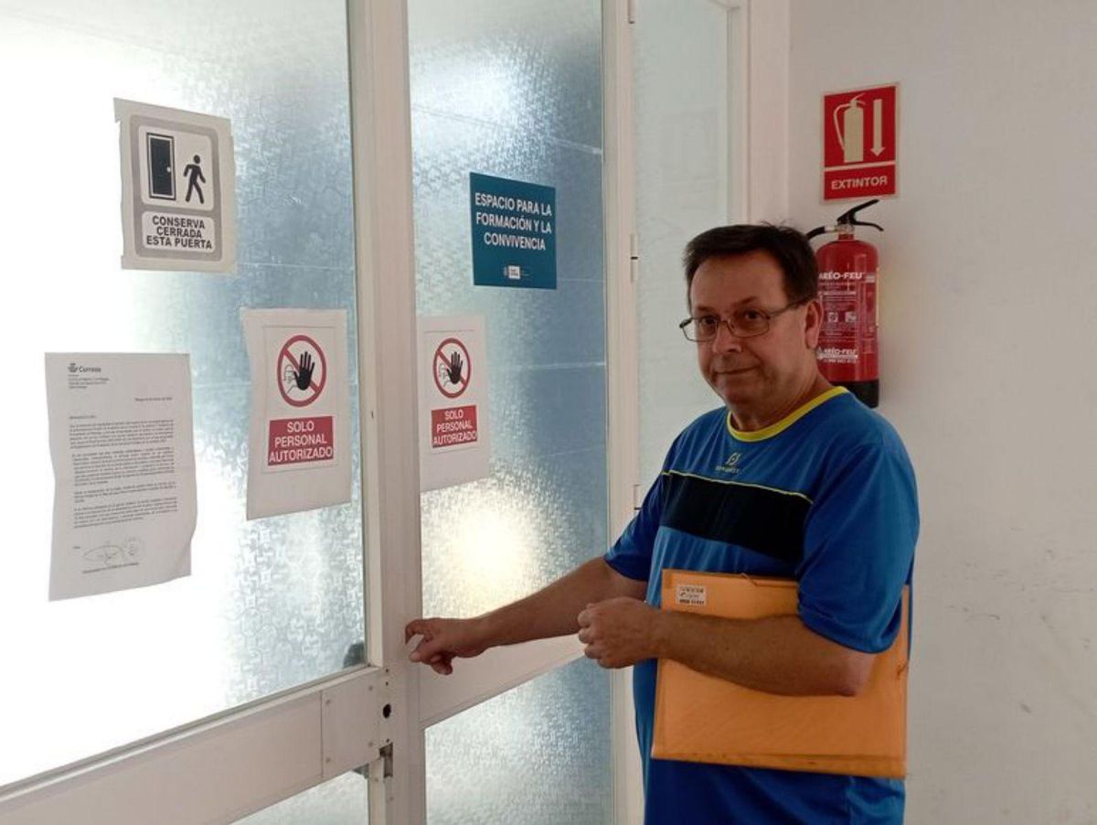 Entrada a una de las dos plantas para los jóvenes de este albergue.