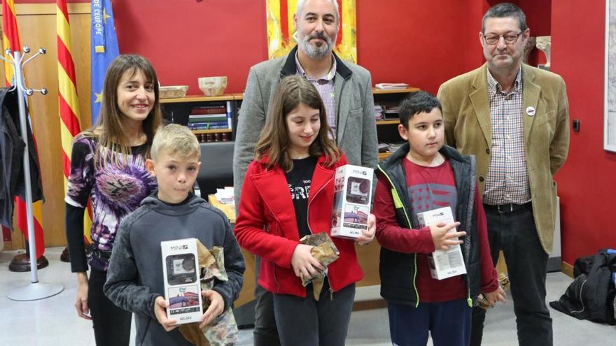 Els tres guanyadors, amb Salvi Güell, Anna Massot i Jordi Johé.