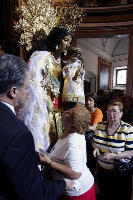 Retrospectiva de los primeros Besamanos a la Virgen de los Desamparados