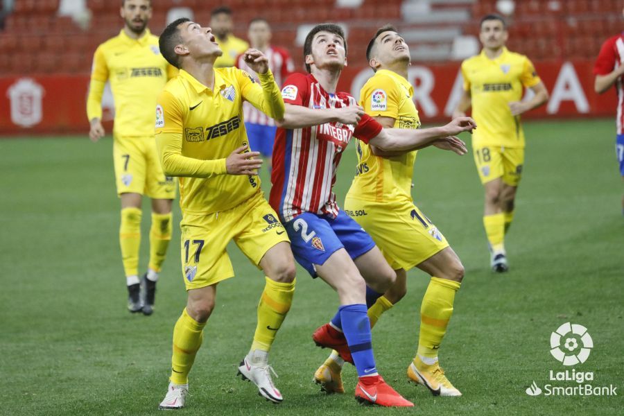 Partido de la Liga Smartbank entre el Sporting y el Málaga CF