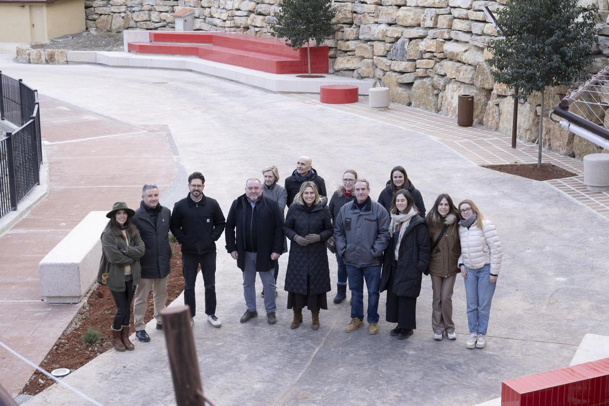 La presidente de la Diputación Marta Barrachina, en Montán visitando uno de los proyectos impulsados por el Plan CRU