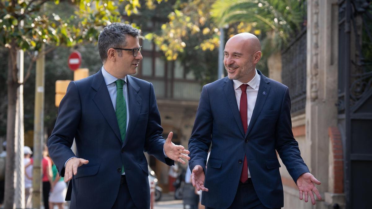 El ministro Félix Bolaños y el delegado del Gobierno en Catalunya, Carlos Prieto.