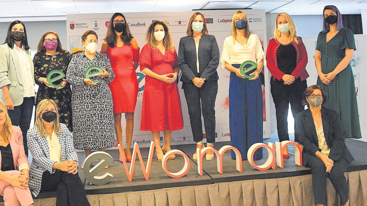 EWoman valora la innovación, la igualdad y la trayectoria laboral.