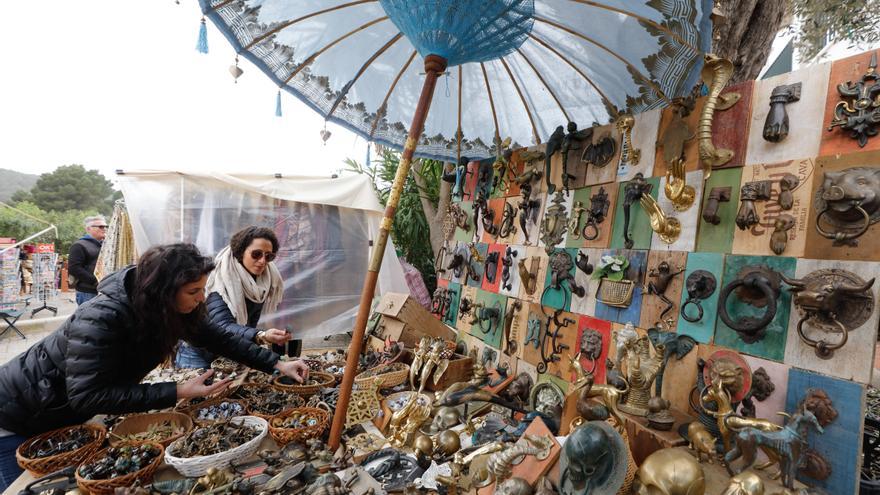 Vendedores del mercadillo de Sant Joan piden su reapertura &quot;urgente&quot;