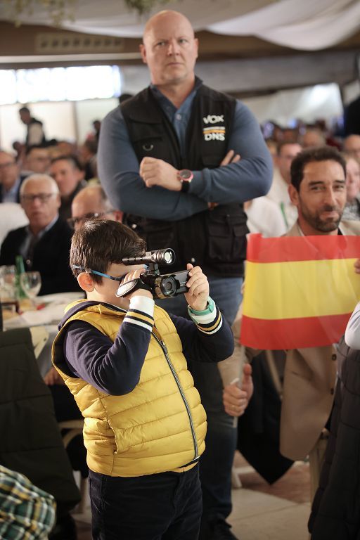 Todas las imágenes de la visita de Santiago Abascal en Murcia este domingo
