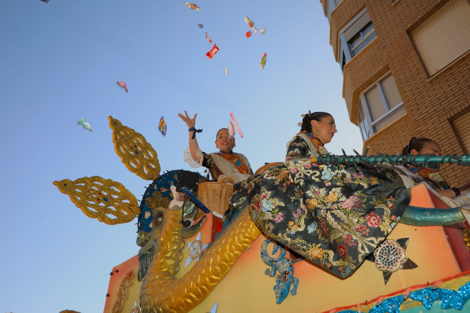 Así ha sido la cabalgata del fin de las fiestas patronales de Sant Vicent en la Vall d'Uixó