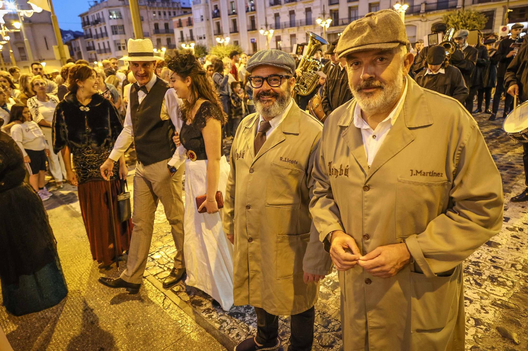 Inicio de la Feria Modernista de Alcoy 2025
