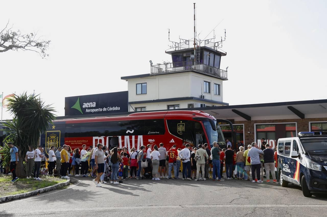 La selección española en Córdoba: la afición se vuelca con los jugadores
