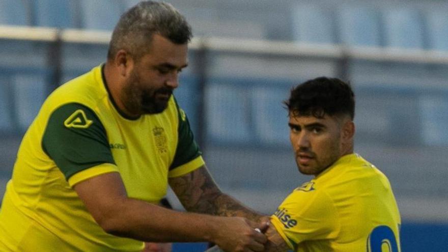 Arturo García (i), junto al exjugador de Las Palmas Atlético, UD y Merida, José Artiles.