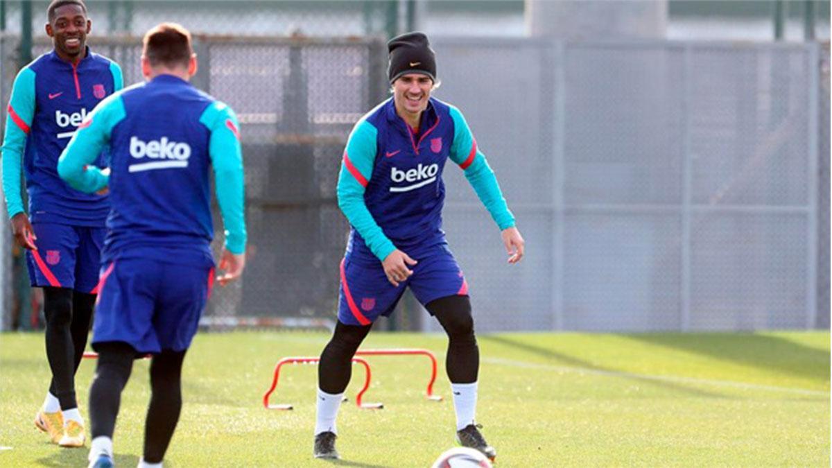 El FC Barcelona entrena con la mente puesta en el partido del Betis