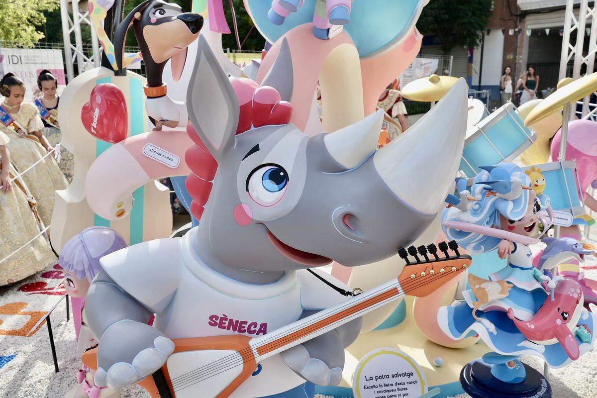 Carmen, Marta y la corte infantil visitan la hoguera Seneca-Autobusos