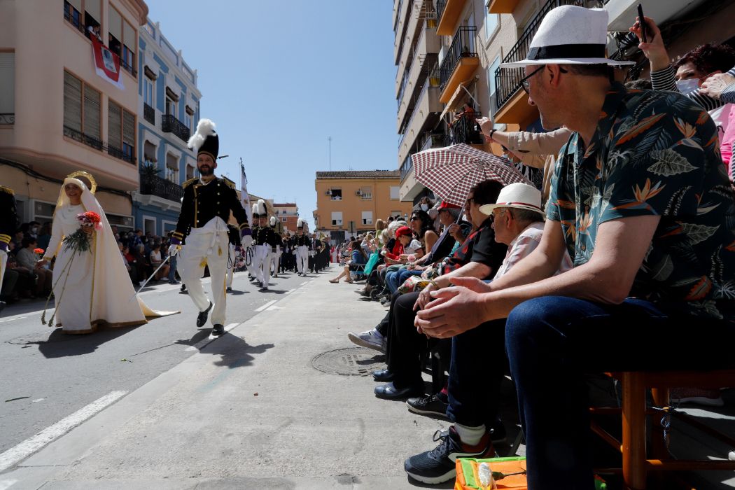 Flores y alegría para despedir la Semana Santa Marinera en el desfile de Resurrección