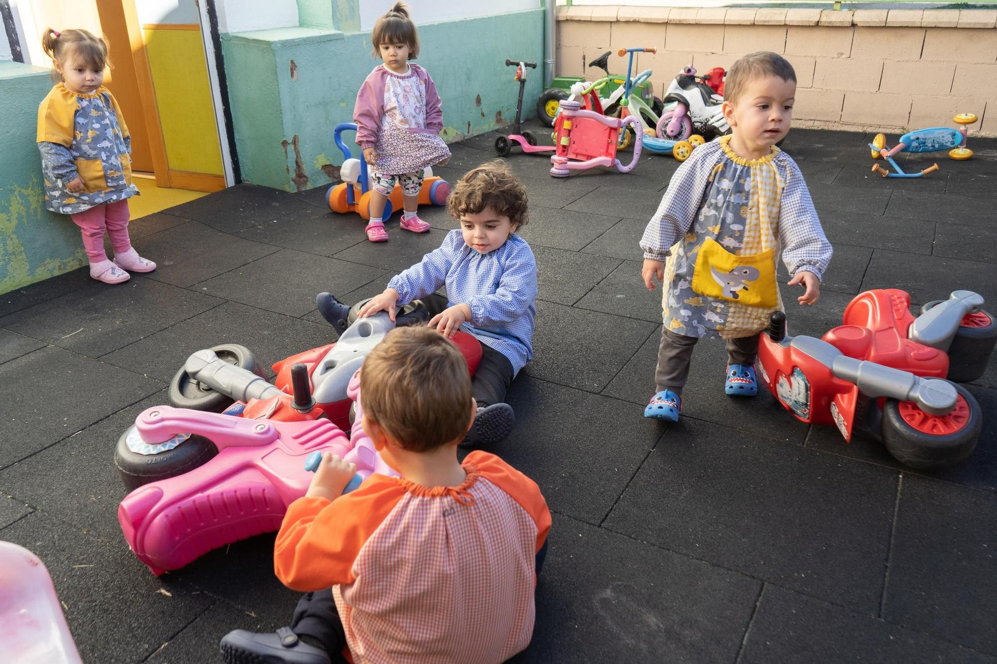 GALERÍA| Los niños de la escuela infantil de Villaralbo