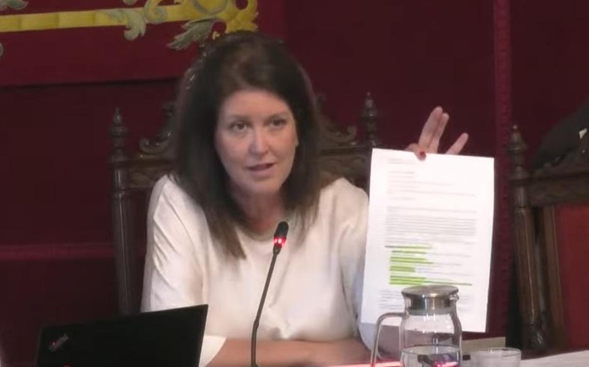 Carmen Casero, en la Comisión de Urbanismo de este lunes.
