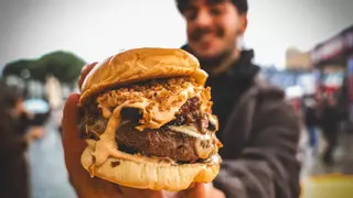 The Champions Burger llega a Torrevieja desde el 20 de agosto