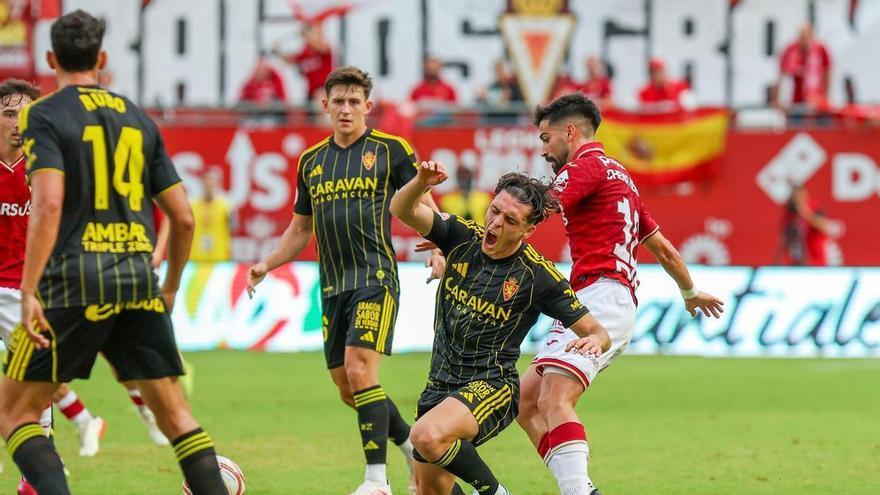 El Real Zaragoza y su mal con las amarillas: demasiadas para las faltas que comete