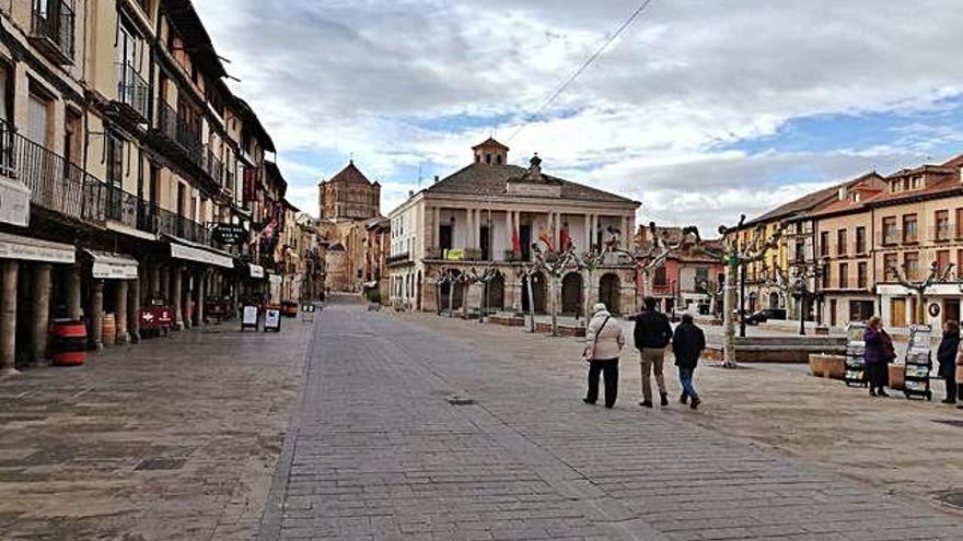 Vista de las inmediaciones de la Plaza Mayor de Toro.