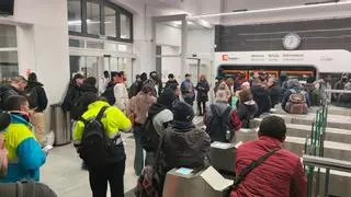 Escassetat de trens durant les primeres hores de la vaga de maquinistes