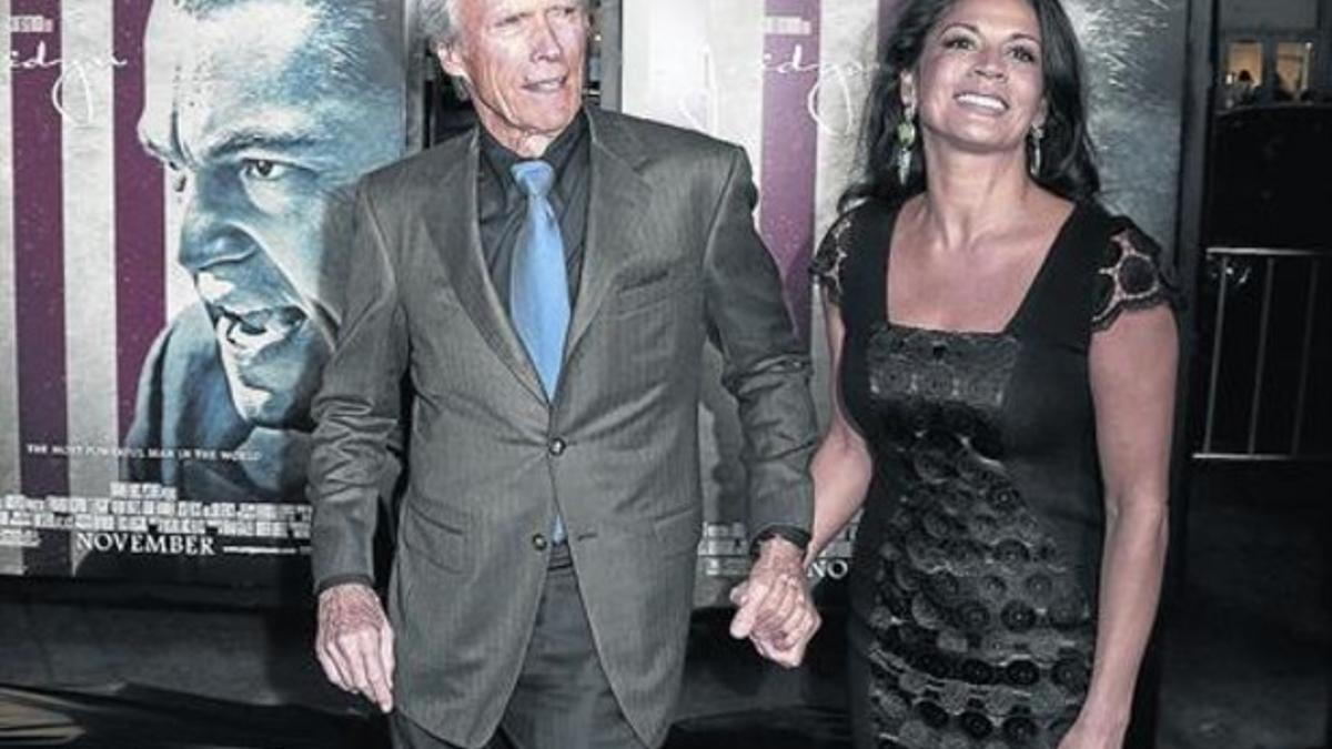 Clint Eastwood y Dina, divorciados.