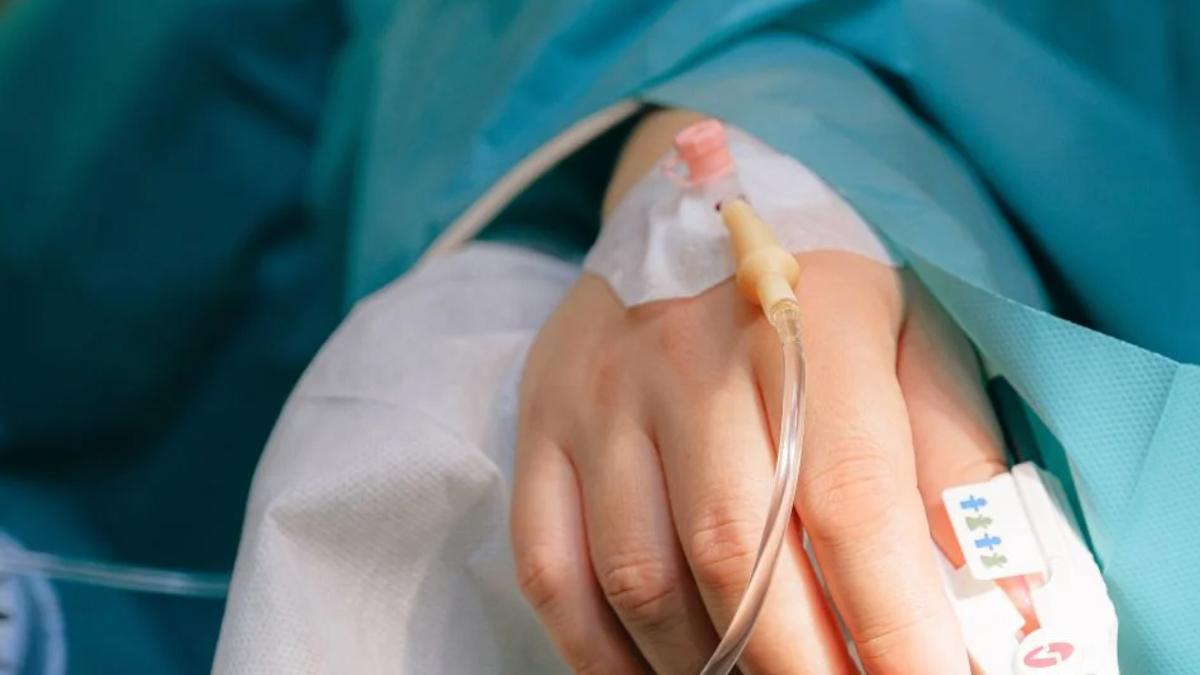 Los grandes hospitales canarios comienzan a tratar a domicilio a pacientes oncológicos