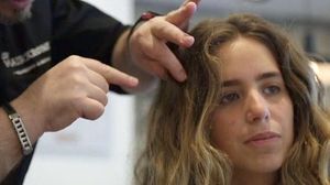 El 63% de les espanyoles amb cabell ros són morenes o castanyes, segons un estudi de Wella Professionals.