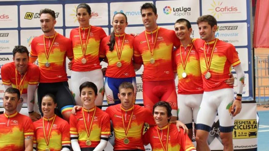 La selección valenciana con la medallas logradas en el Campeonato de España