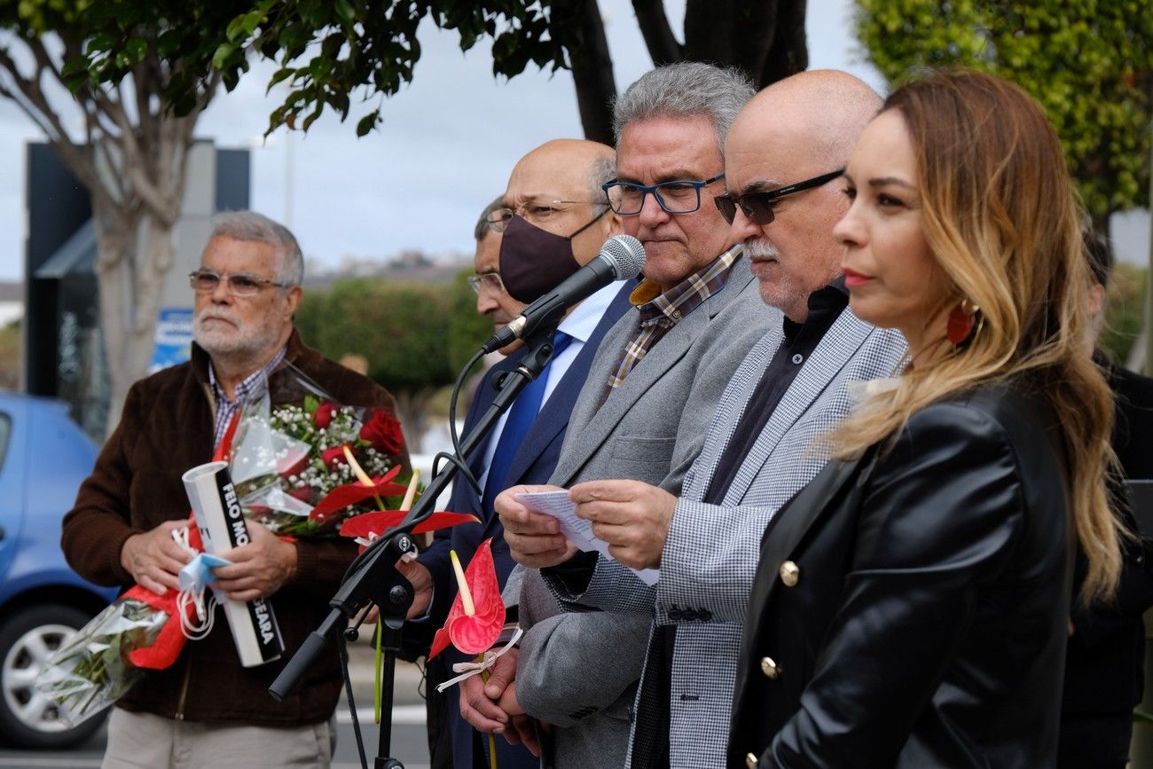 Ofrenda floral ante el busto de Felo Monzón por el 112 aniversario de su nacimiento