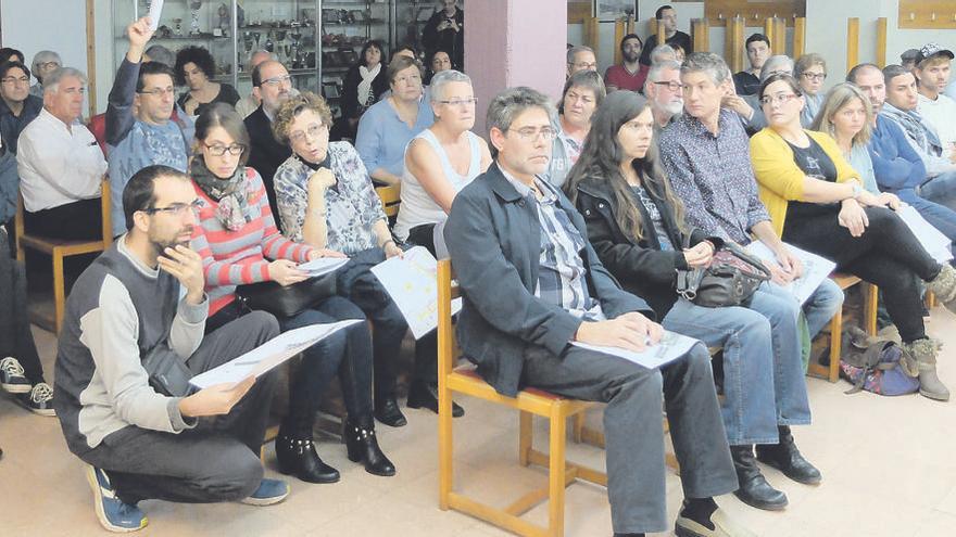 La reunió informativa celebrada ahir al Casal de la Gent Gran