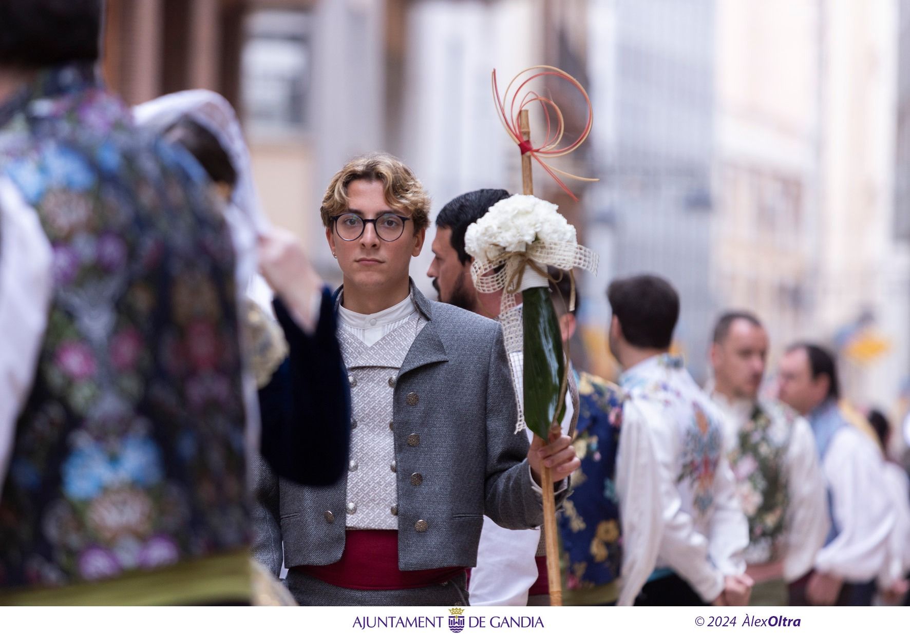 Bellas imágenes de la Ofrenda de las Fallas de Gandia