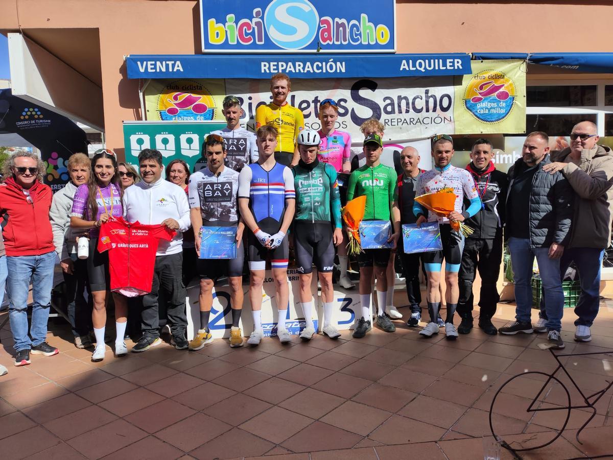 Los mejores posan en Cala Millor.