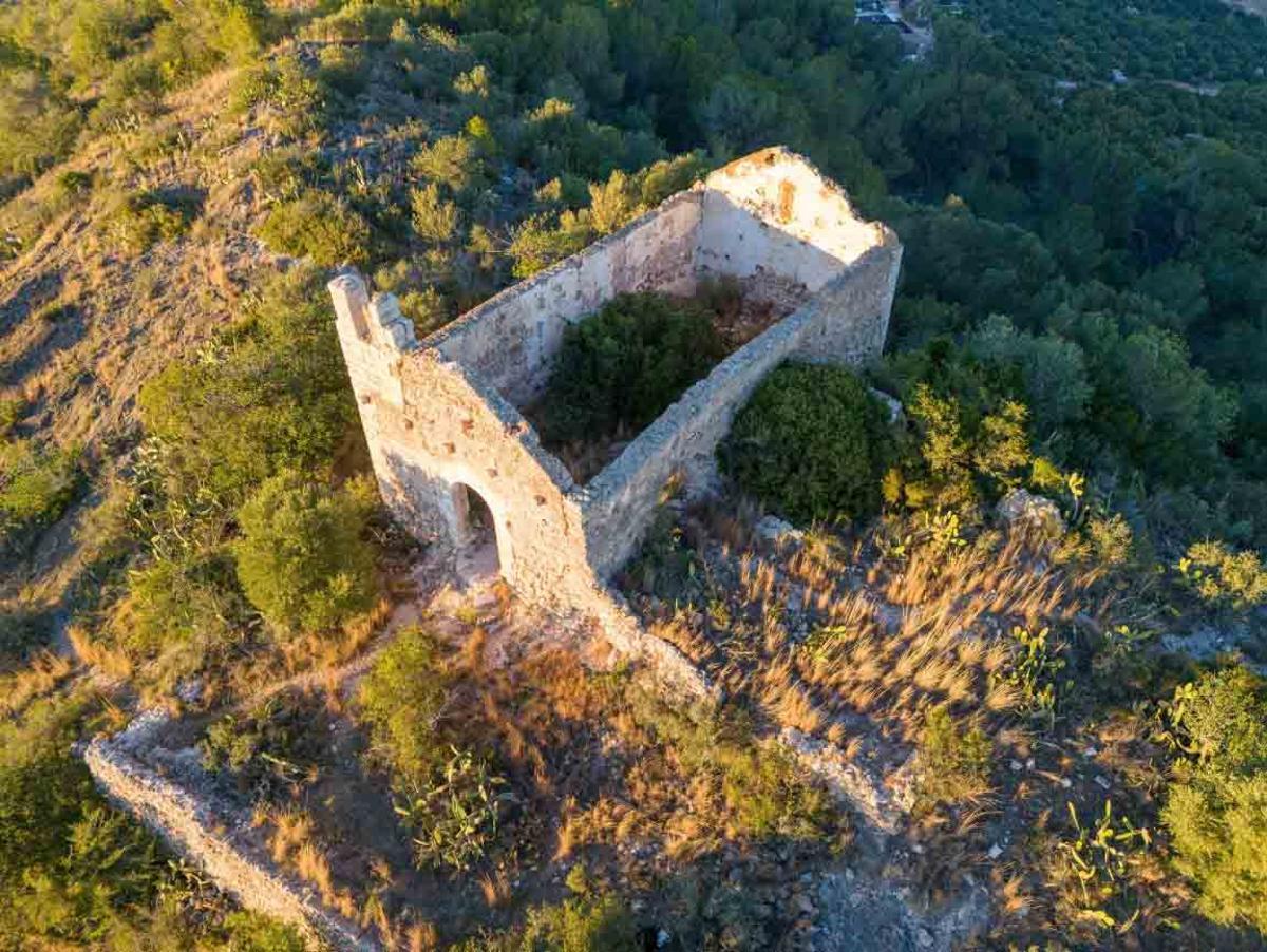 Torre y ermita de Sant Miquel (Corbera).