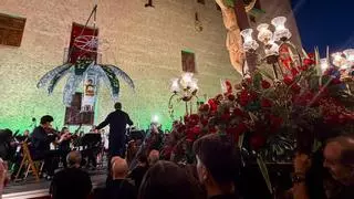 Rubén Camañás Parreño canta la Carxofa de Alaquàs al Crist de la Bona Mort