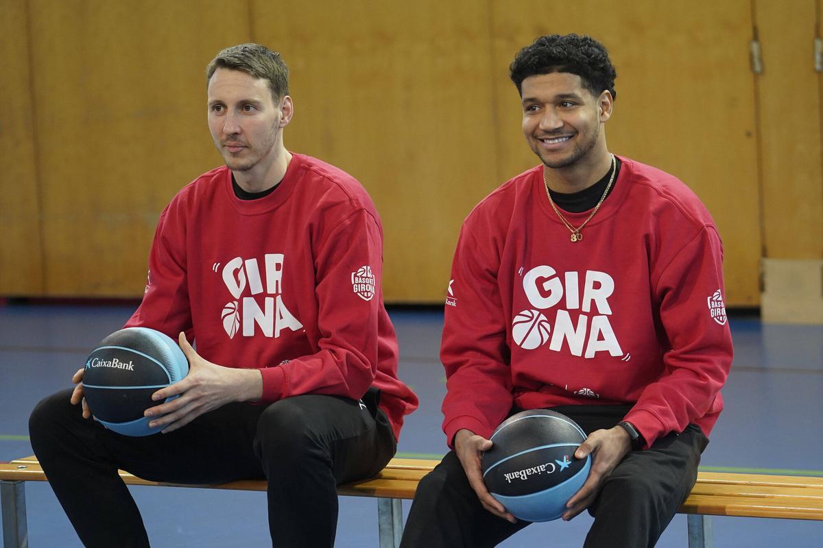 Girona pavello santa eugènia alumnes Escola Santa Eugènia de Girona trobada amb jugadors del Bàsquet Girona