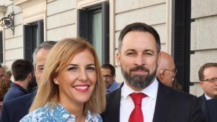 Patricia Rueda y Santiago Abascal.