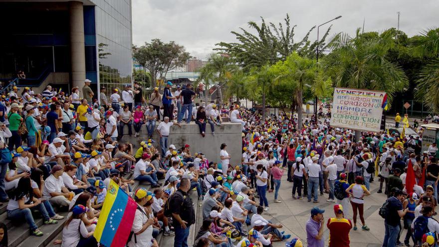Marcha en Caracas por un referéndum sobre Maduro