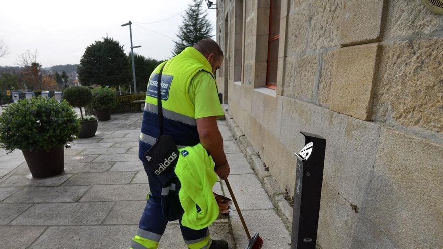 Los trabajadores de la limpieza de Poio convocan una huelga en plenas fiestas patronales