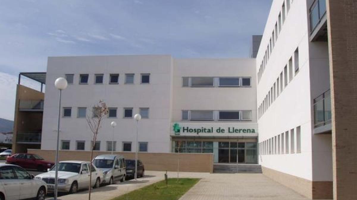 El hospital de Llerena en una foto de archivo.