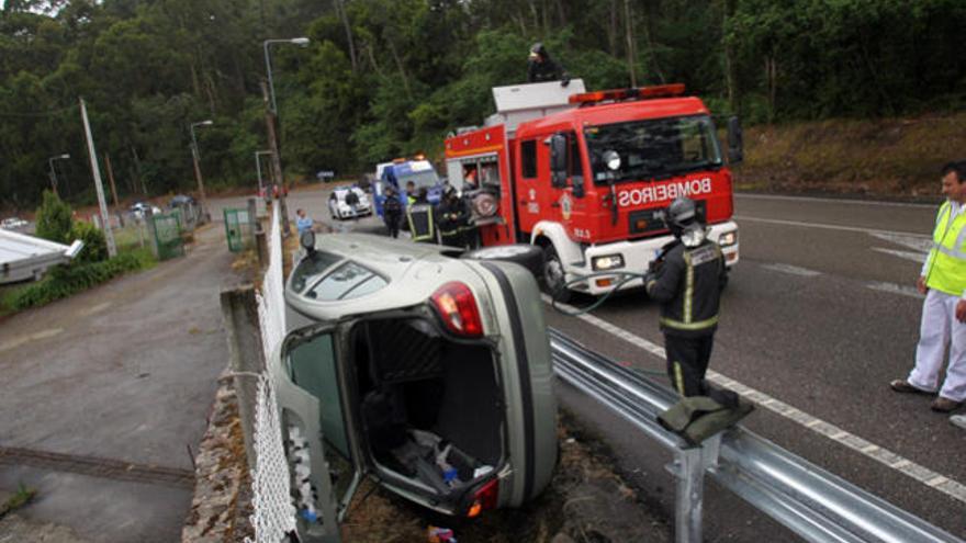 Herida  en un accidente  registrado en Vigo al volcar su vehículo