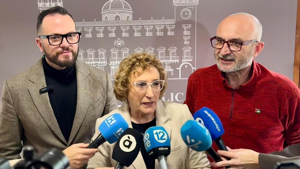 Los portavoces de la izquierda en el Ayuntamiento de Alicante, Rafa Mas, Ana Barceló y Manolo Copé