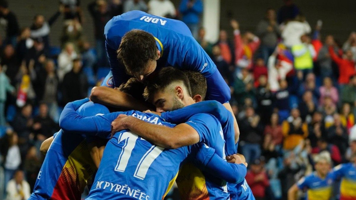 Los jugadores del Andorra celebran un gol contra el Levante