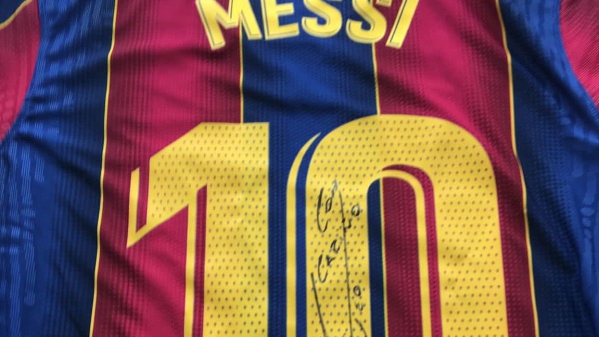 Una de las camisetas que Messi regaló a los directivos de Sinovac