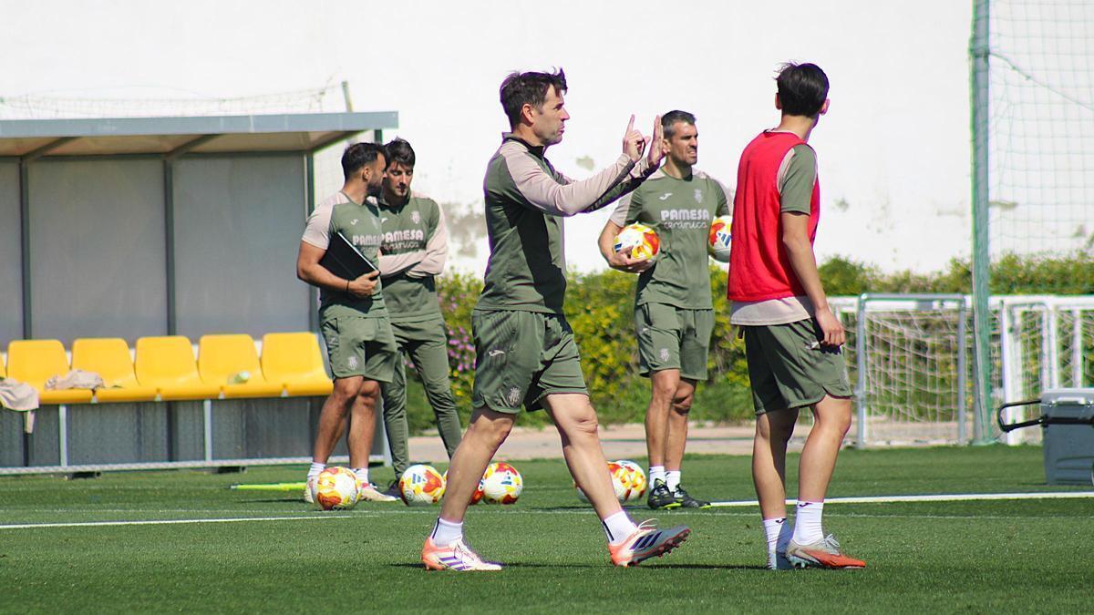 David Albelda, entrenador de un Villarreal B.