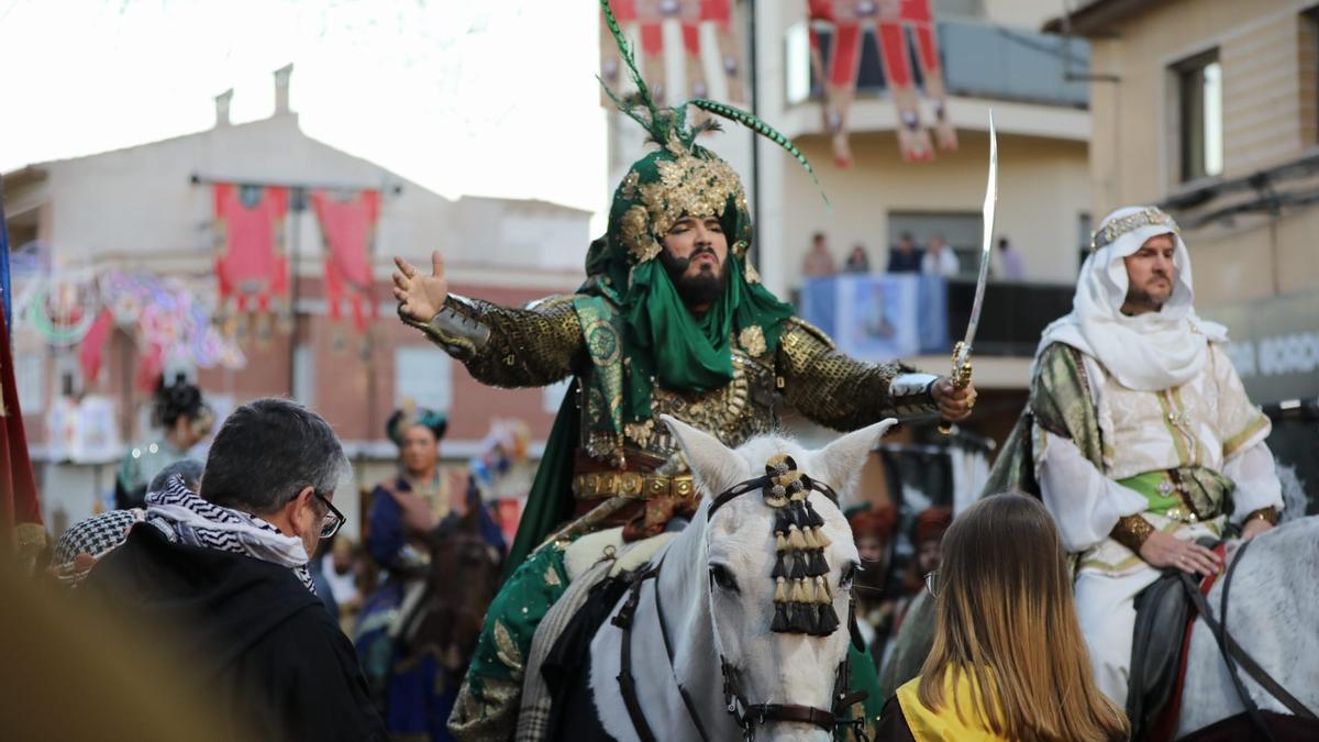 El embajador moro desde bajo del castillo.