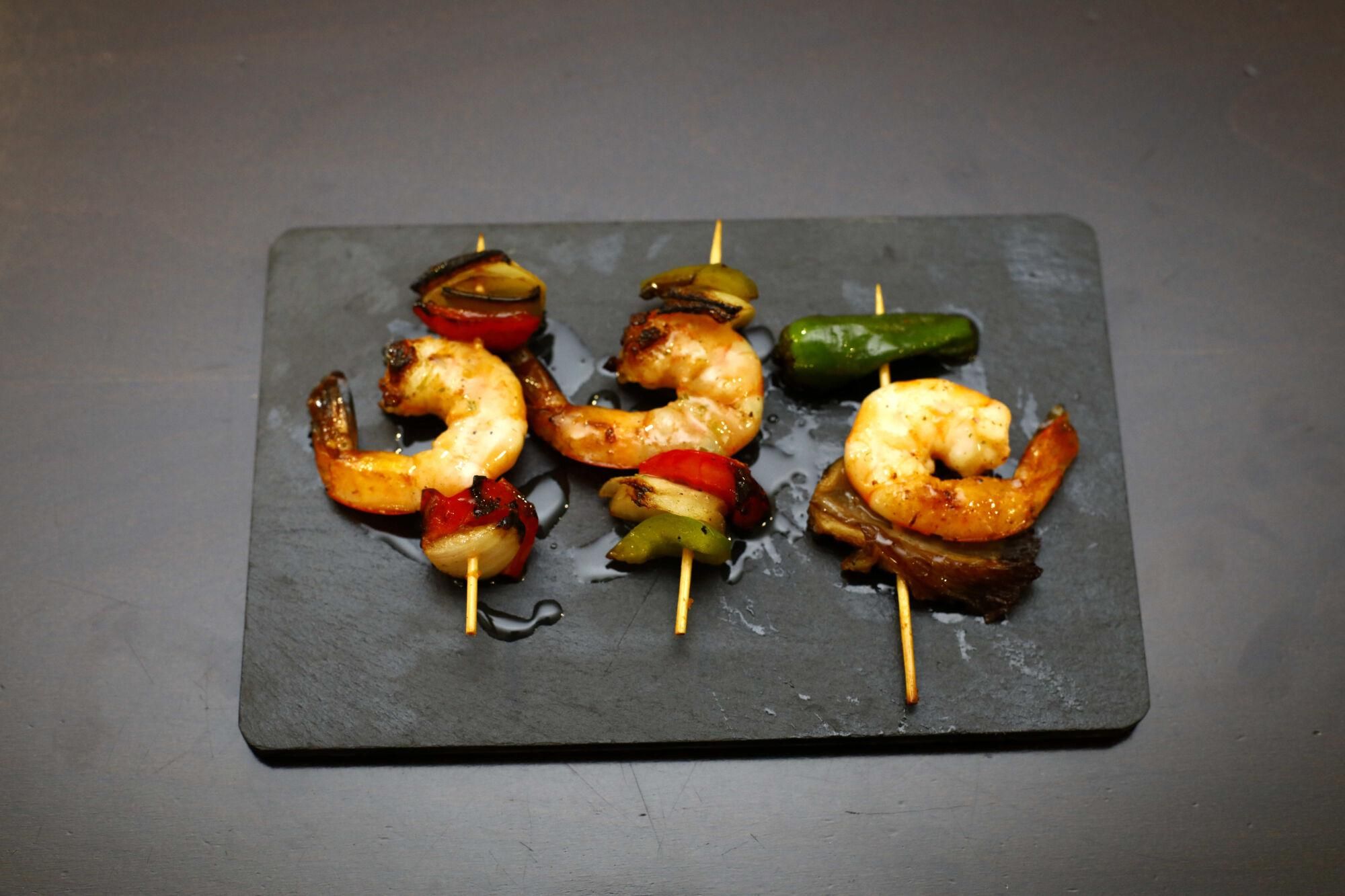 En imágenes | Bar 212, el negocio que lleva la tradición del juepincho a Las Delicias con tapas a 1€