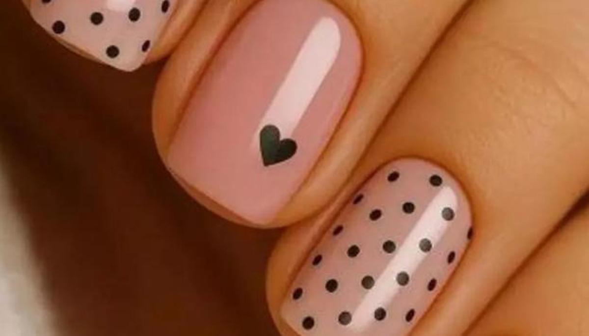 I sí, les llunes també han arribat a la manicura aquest 2026