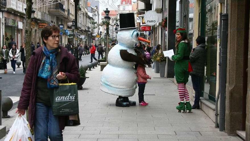 Imagen de un ensayo anterior de la peatonalización del centro durante la Navidad. // Bernabé