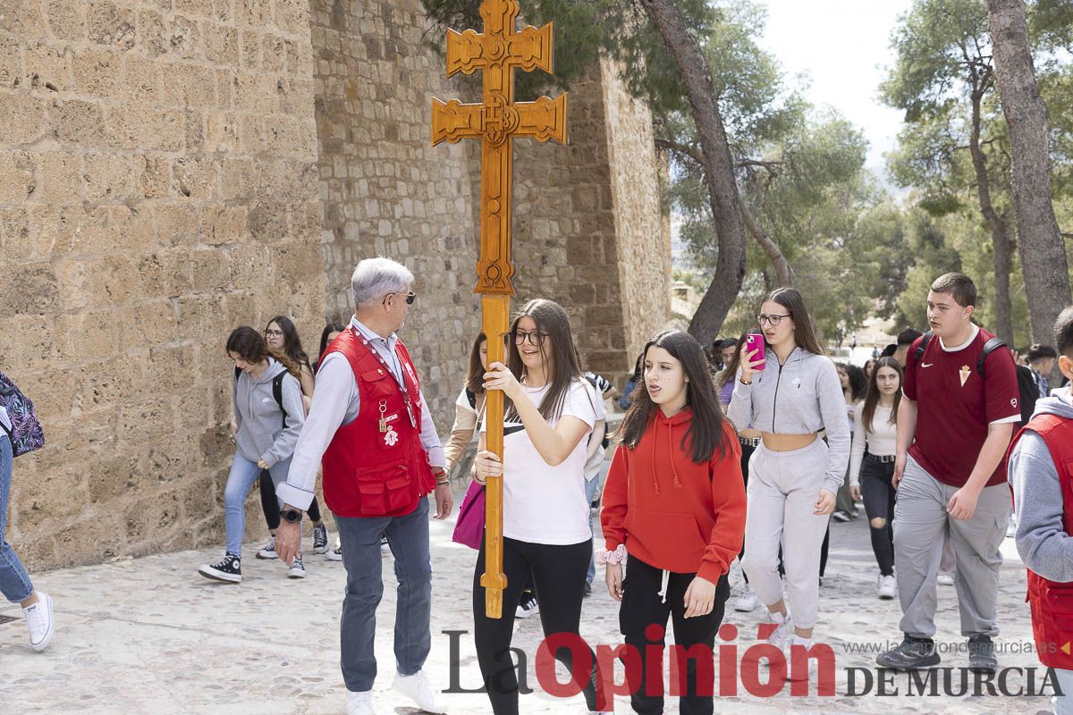 La vicaría de Cartagena, la UCAM, junto a asociaciones y peregrinos de toda España se ponen a los pies de la Vera Cruz