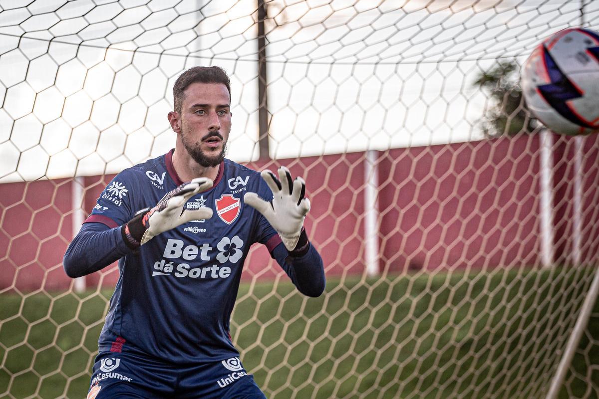 Helton Leite, con el Vilanova FC
