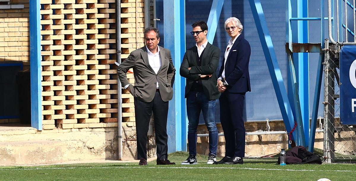 Juan Forcén, accionista, Fernando López, director general, y Guzmán Pérez-Ayo, consejero, en un entrenamiento.