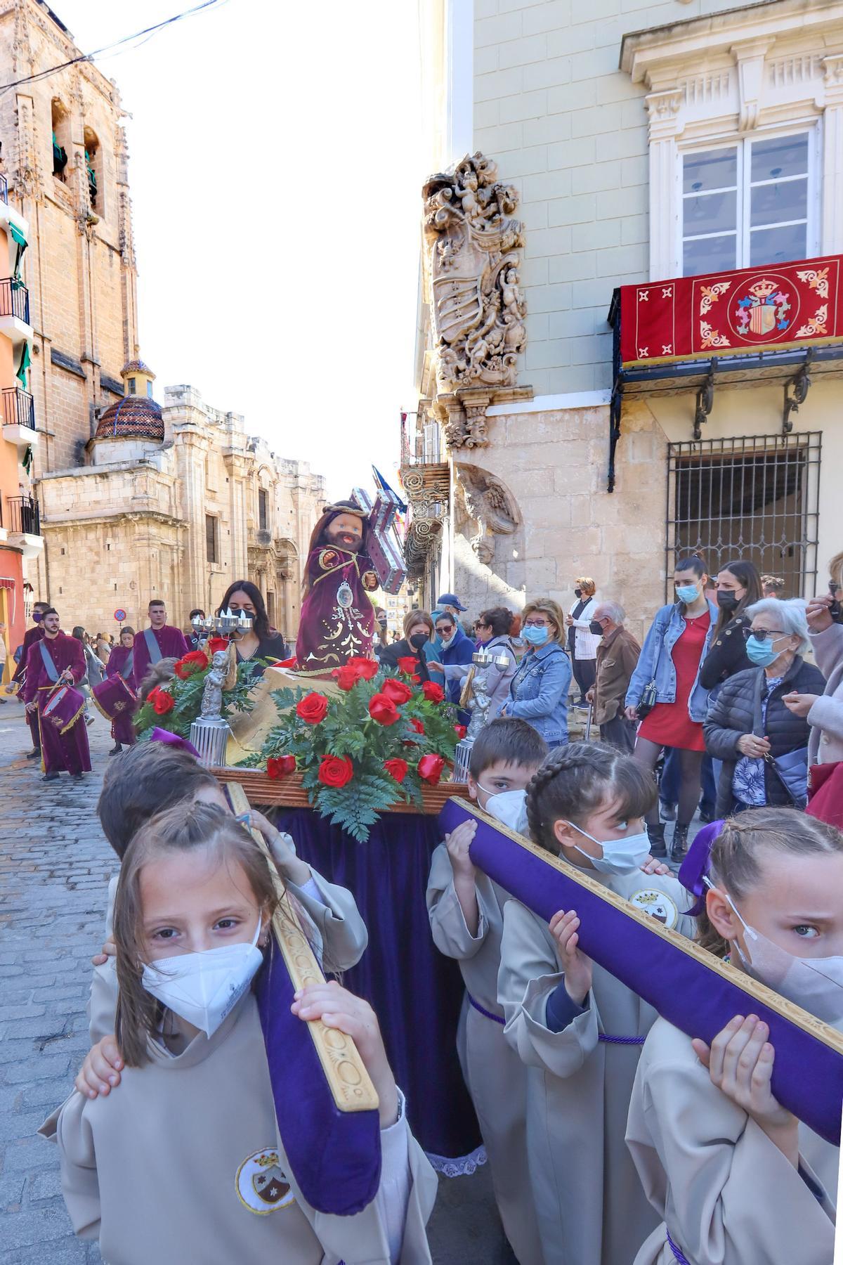 Procesión de los alumnos del colegio Nuestra Señora del Carmen de Orihuela